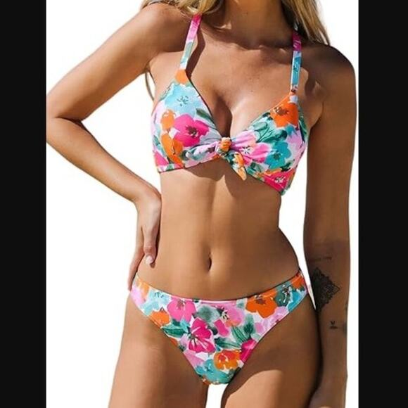 Cupshe Brand NWT Bright Pink Floral Bikini Swimsuit Front Tie - Picture 1 of 5